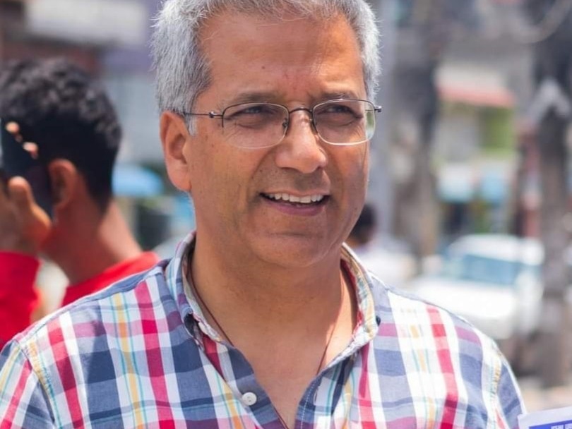 "अब म खुइलिएँ"
